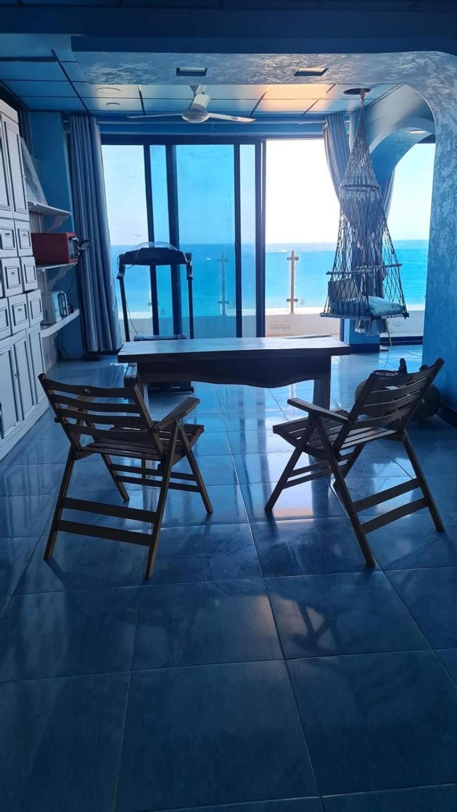 Villa Luxurious Beachfront With Private Pool & Jacuzzi In *