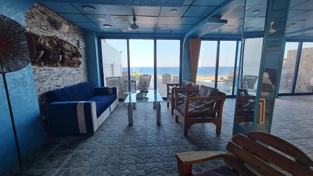 Luxurious Beachfront With Private Pool & Jacuzzi In