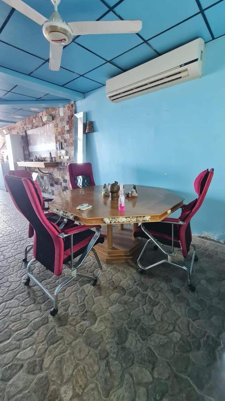 Luxurious Beachfront With Private Pool & Jacuzzi In Villa *
