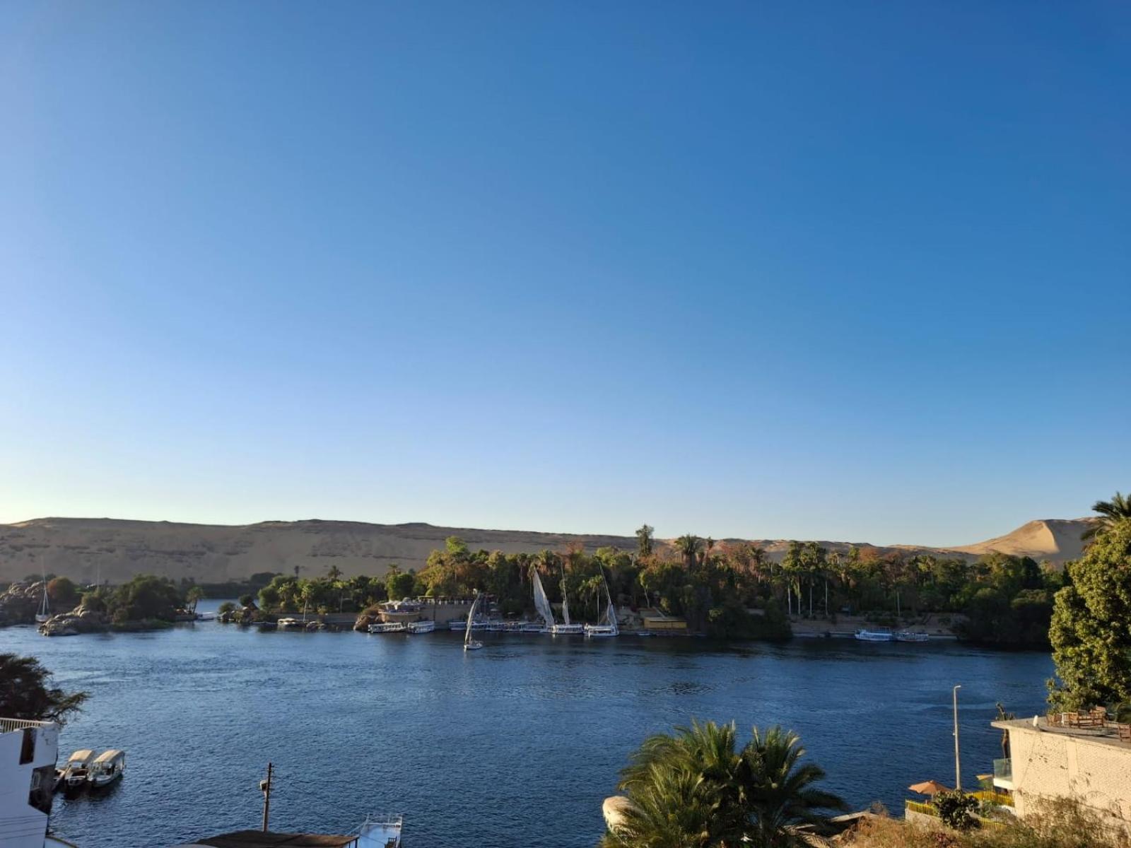 El 2* Aswan