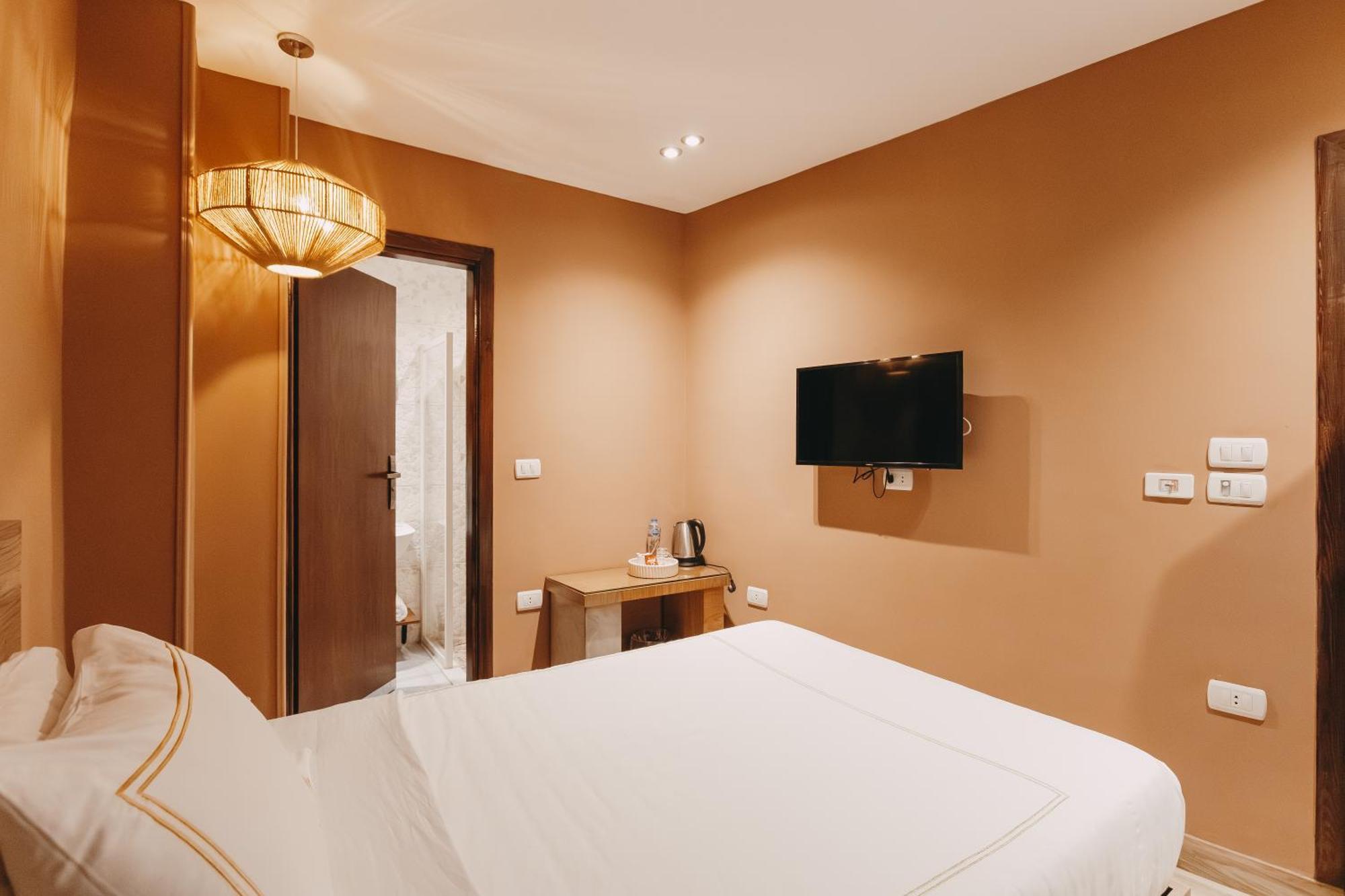 Almas Pyramids Otel 4*