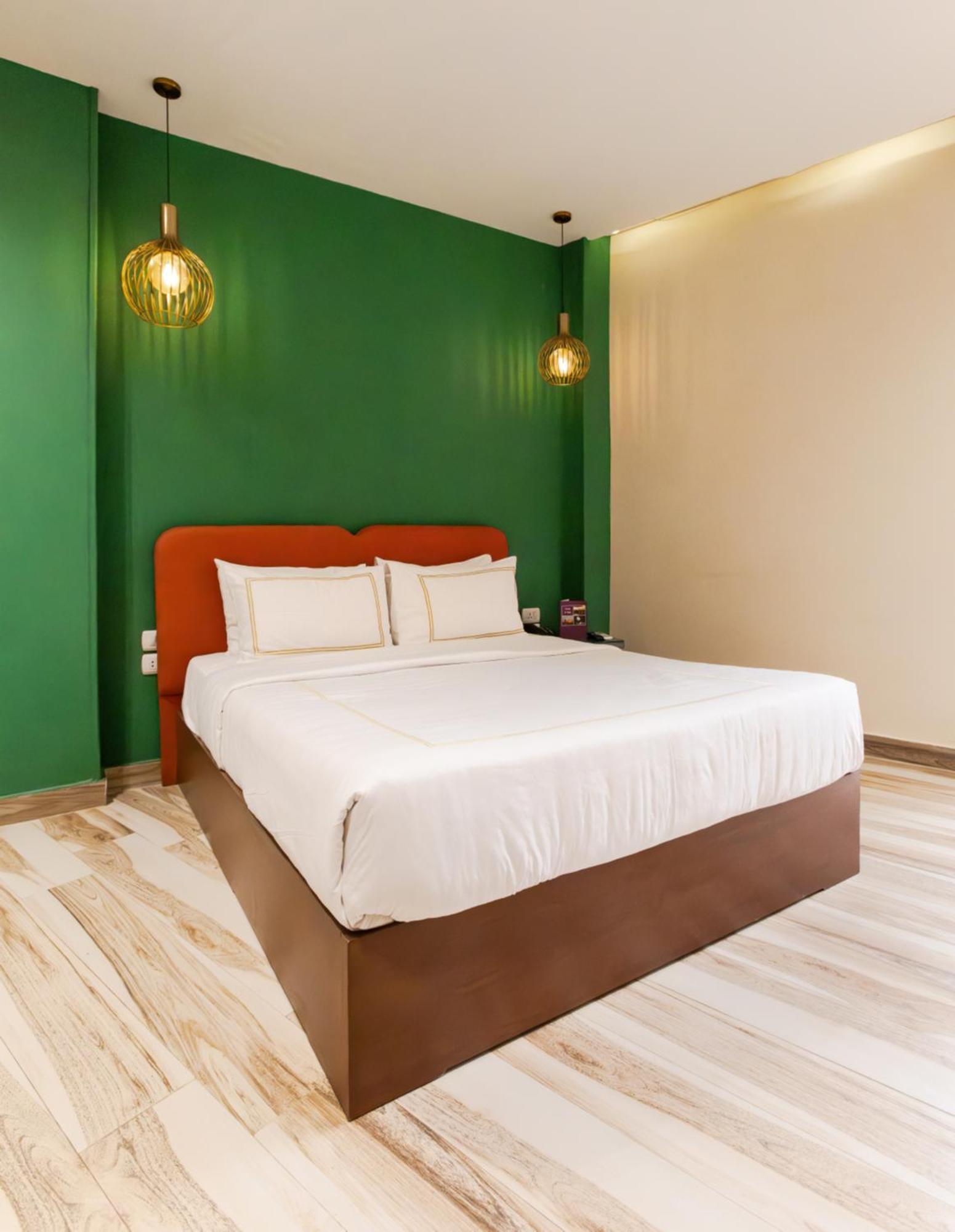 Almas Pyramids 4*