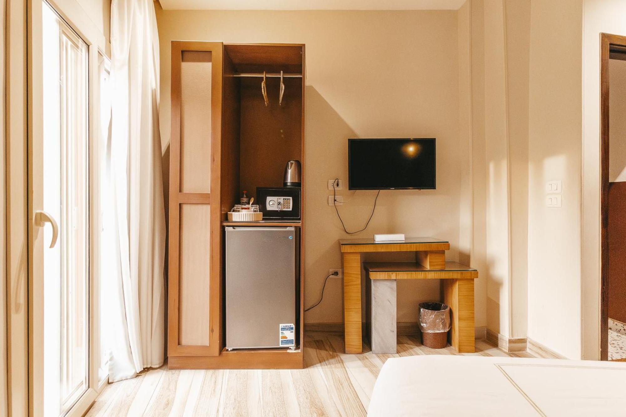 Almas Pyramids Otel 4*