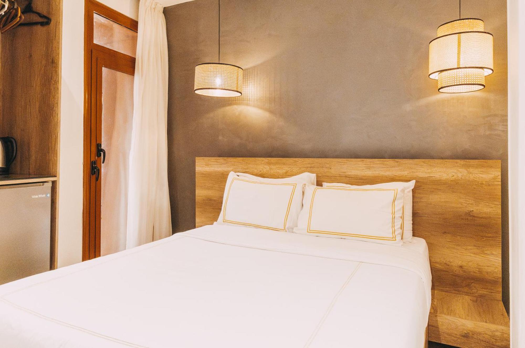 Almas Pyramids Otel Kafret el-Gabal