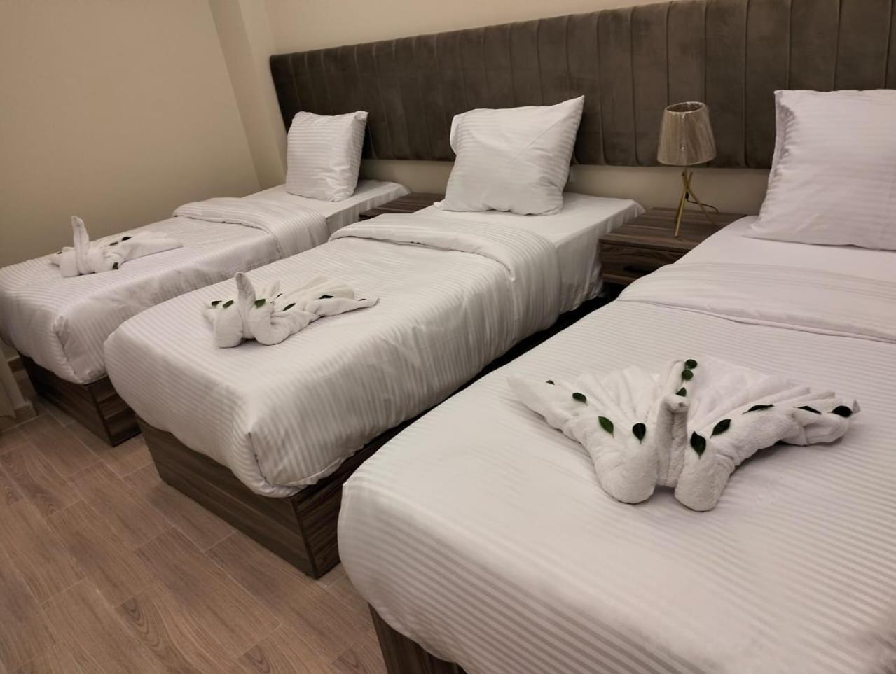 Hotel Night Pyramids Kafrat al Jabal