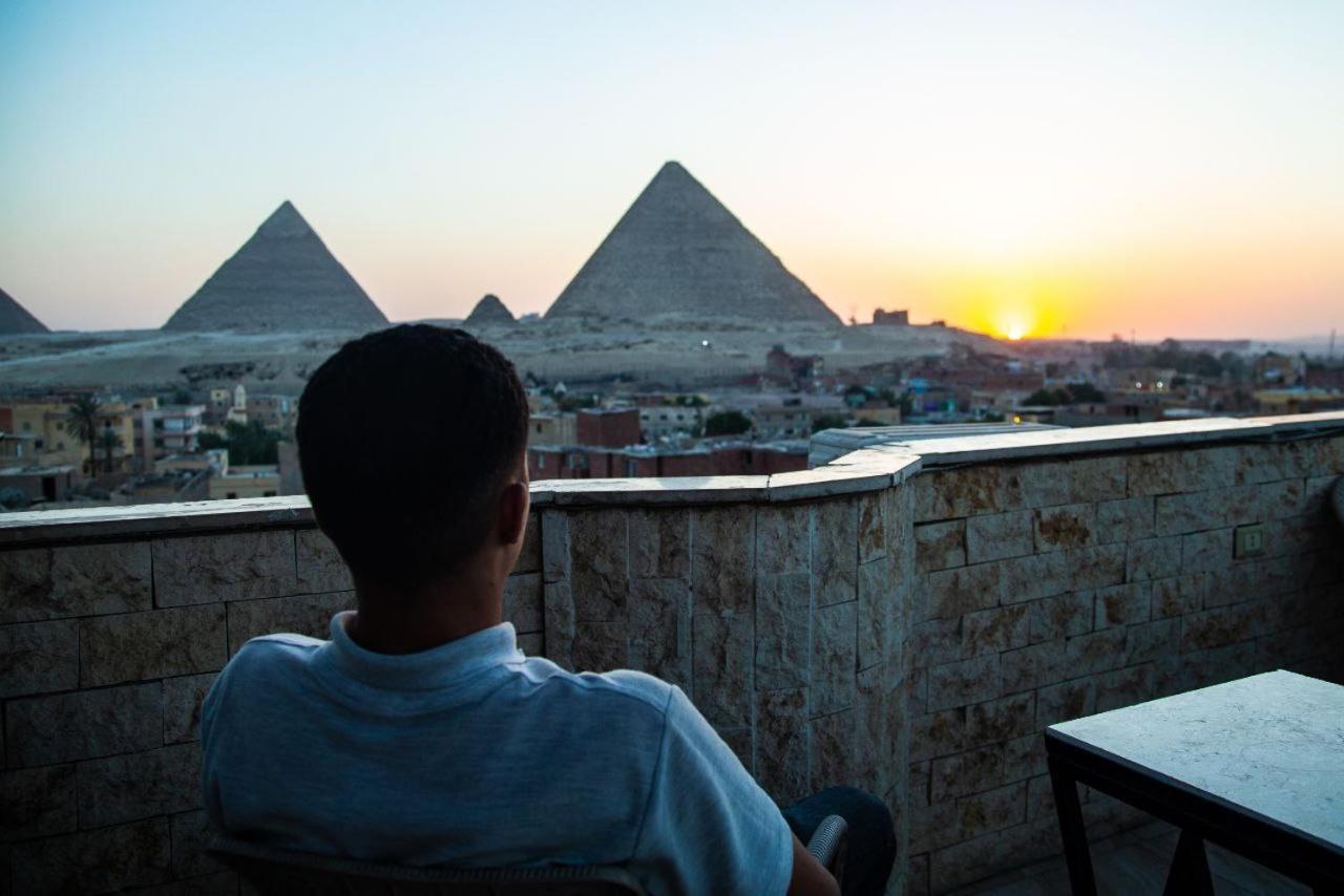 Historical Pyramids Hills Otel