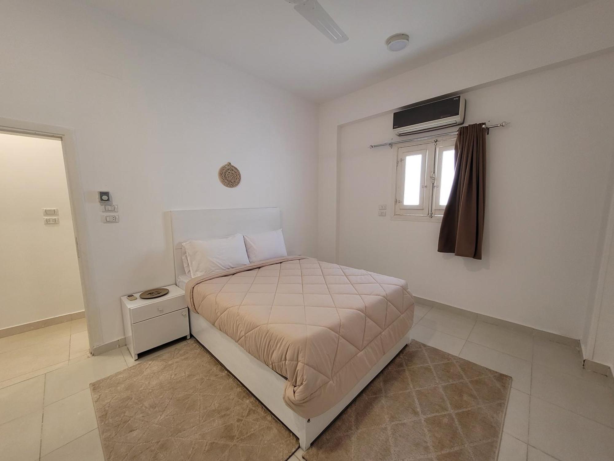 Hotel Sharqotel *