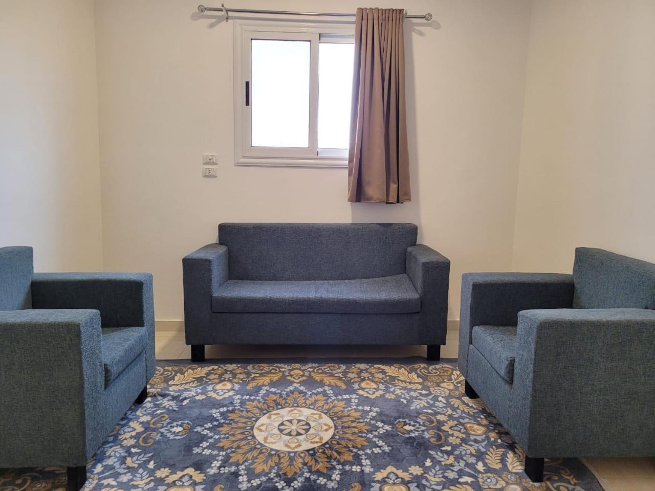 Sharqotel Hotel *