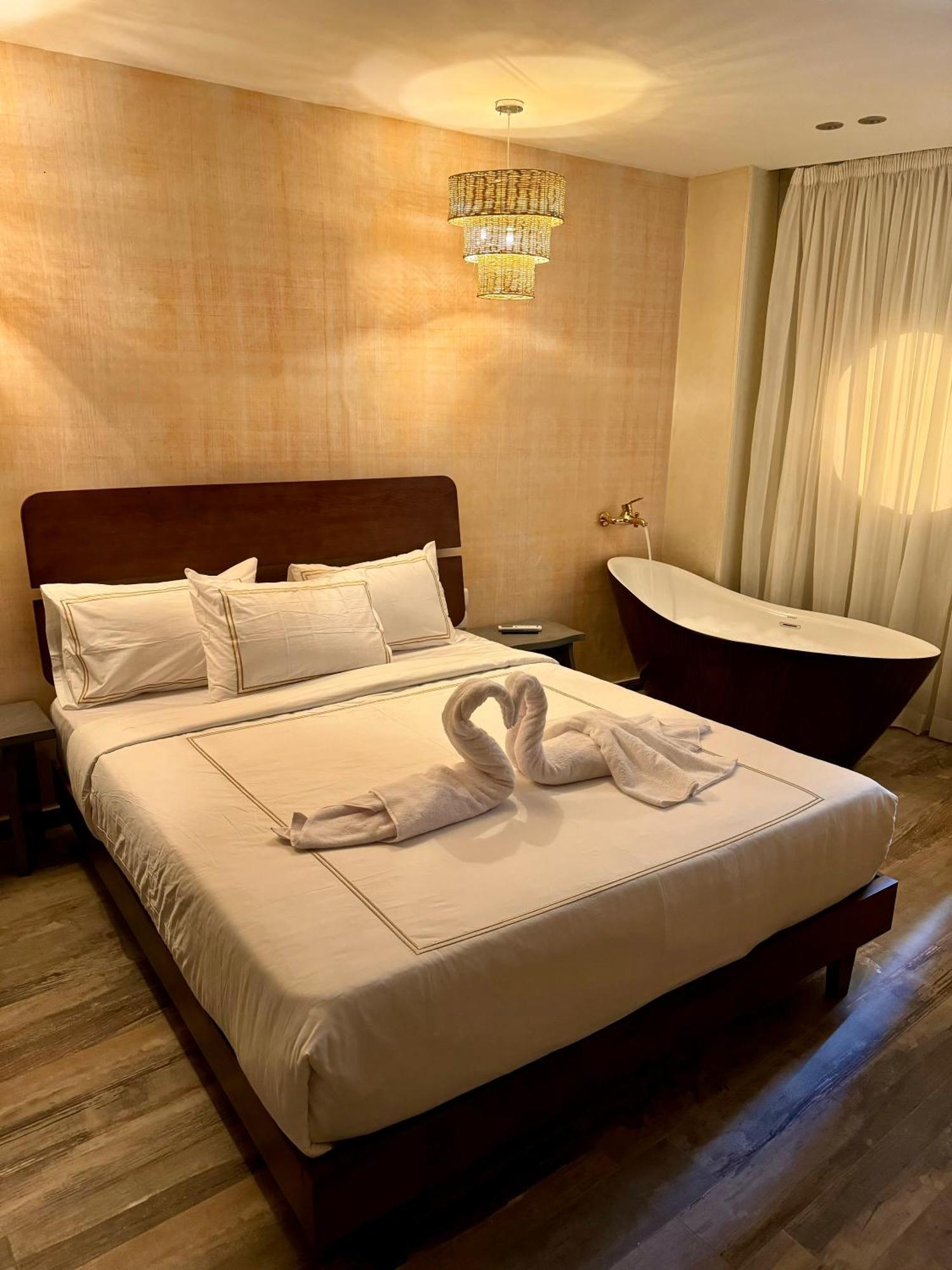 Otel Almas Pyramids
