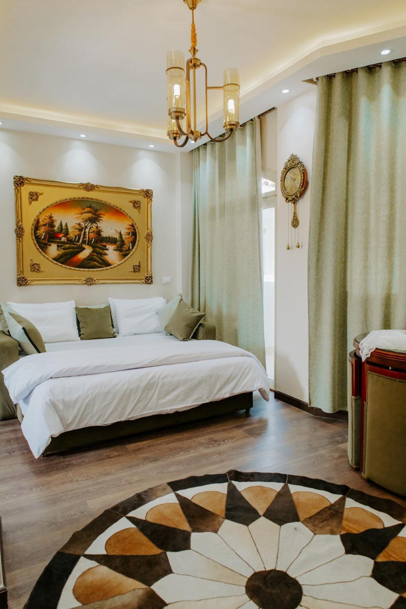 Aton East Bank Nile View 4* Luksor