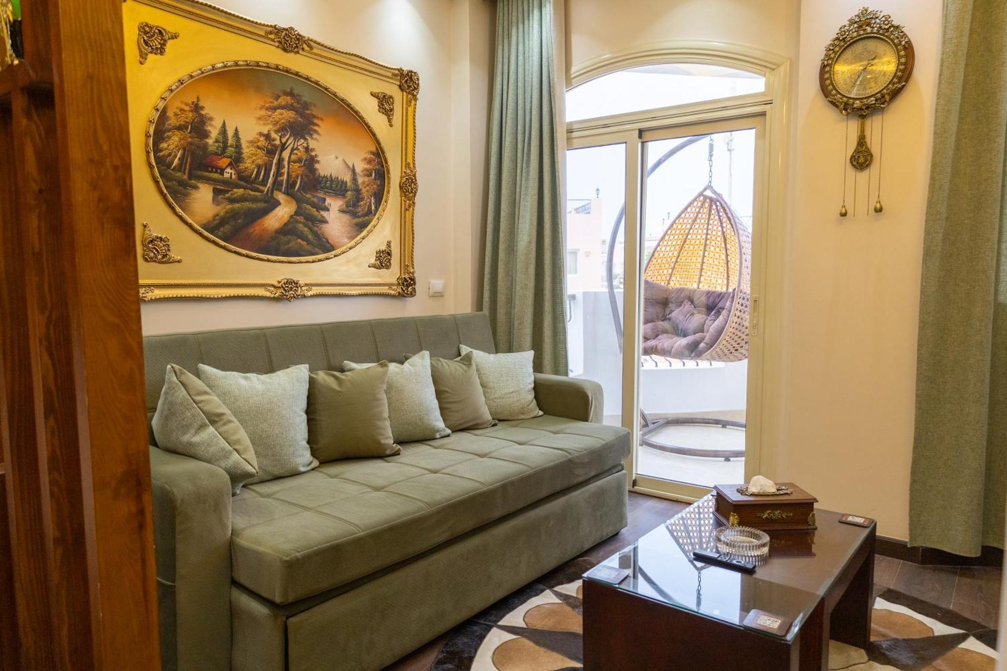 Aton East Bank Nile View 4*