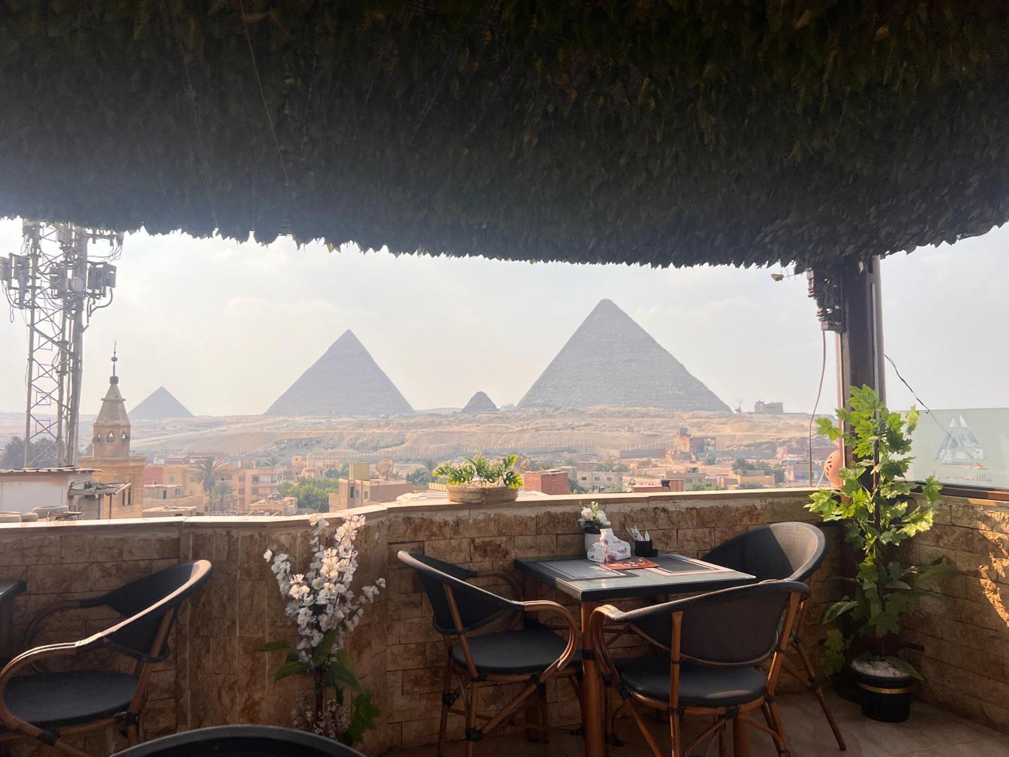 Hotel The Pyramids Hills 3*