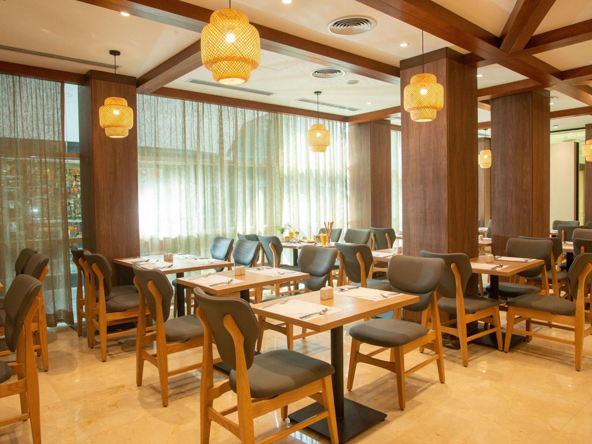 Novotel El Borg 4* Cairo