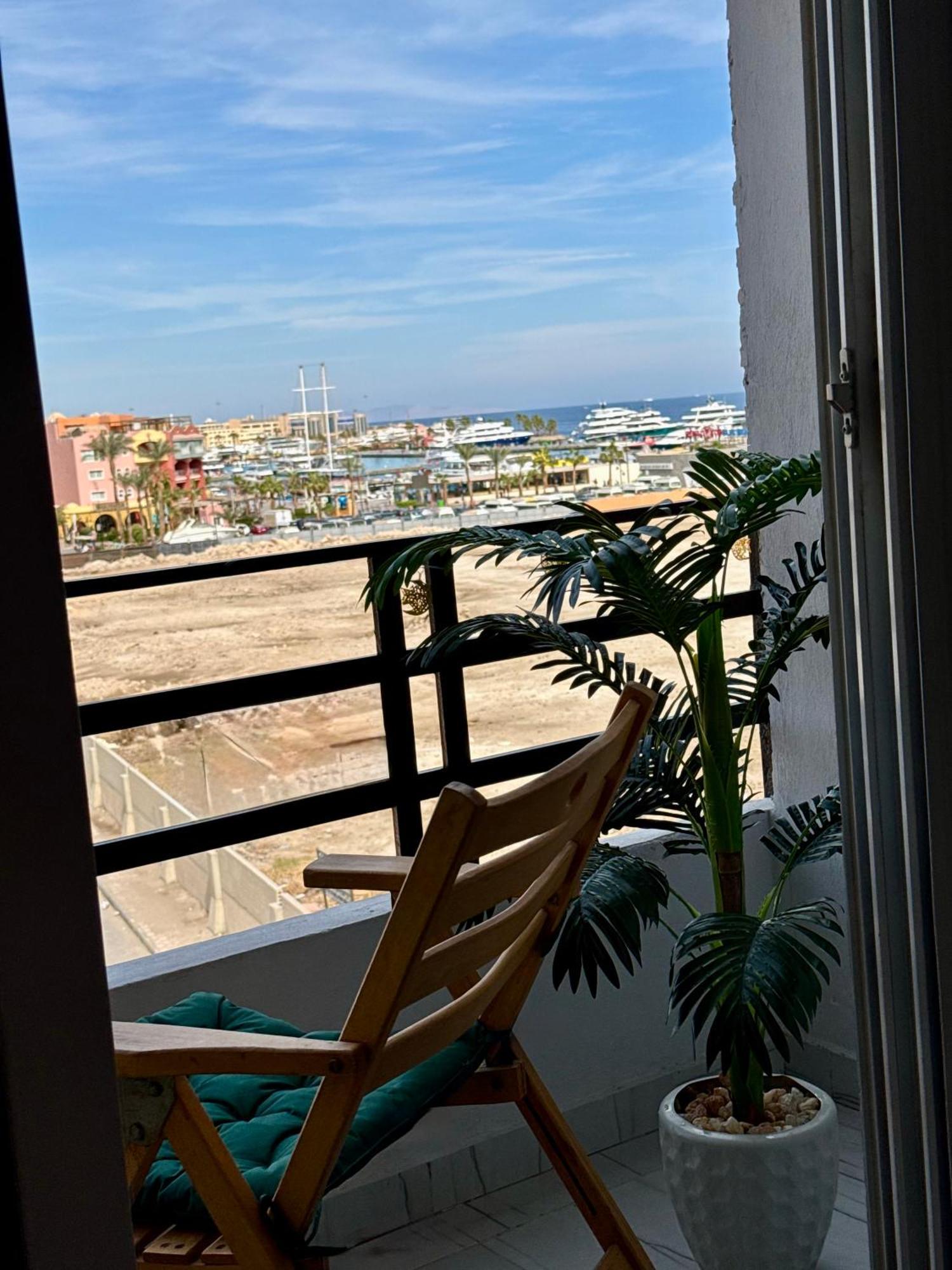 Apartment Marina View