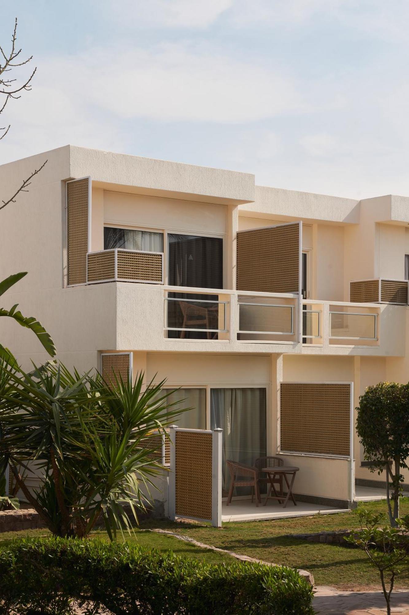 Pyramids Park Cairo Hotel 4*