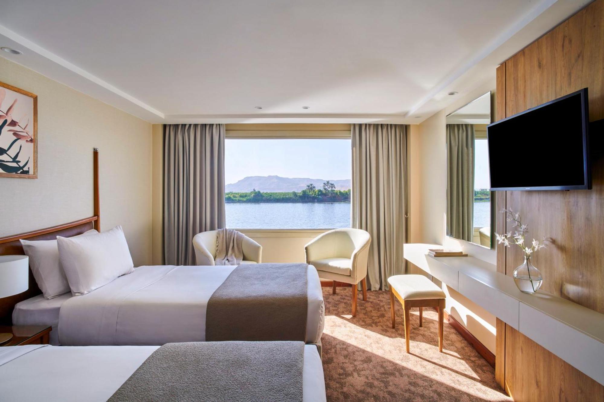 Moevenpick Royal Lotus Nile Cruise, Every Monday Four Nights From Luxor, Every Friday Three Nights From Aswan - Including Excursions & Sightseeing Otel Luksor