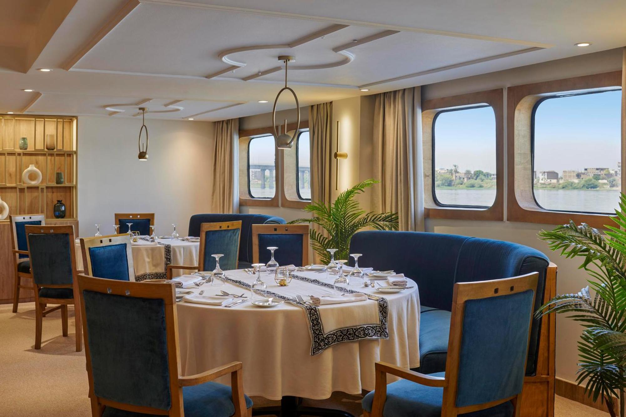 Moevenpick Royal Lotus Nile Cruise, Every Monday Four Nights From Luxor, Every Friday Three Nights From Aswan - Including Excursions & Sightseeing Hotel Luxor