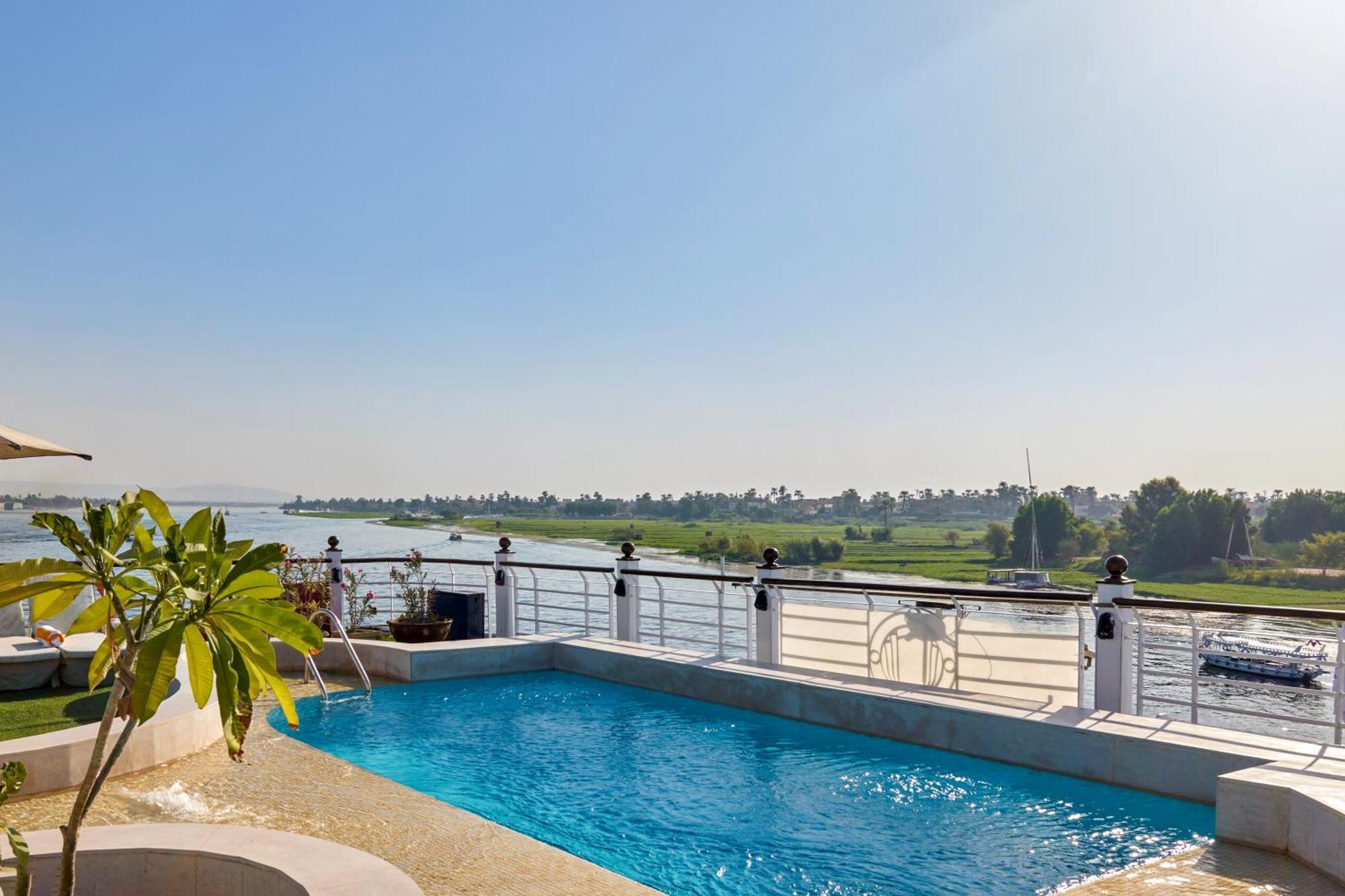 Moevenpick Royal Lotus Nile Cruise, Every Monday Four Nights From Luxor, Every Friday Three Nights From Aswan - Including Excursions & Sightseeing Otel