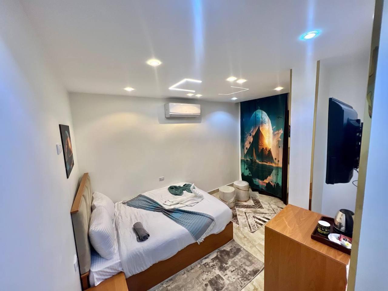 Paradise Pyramids View Apartment *