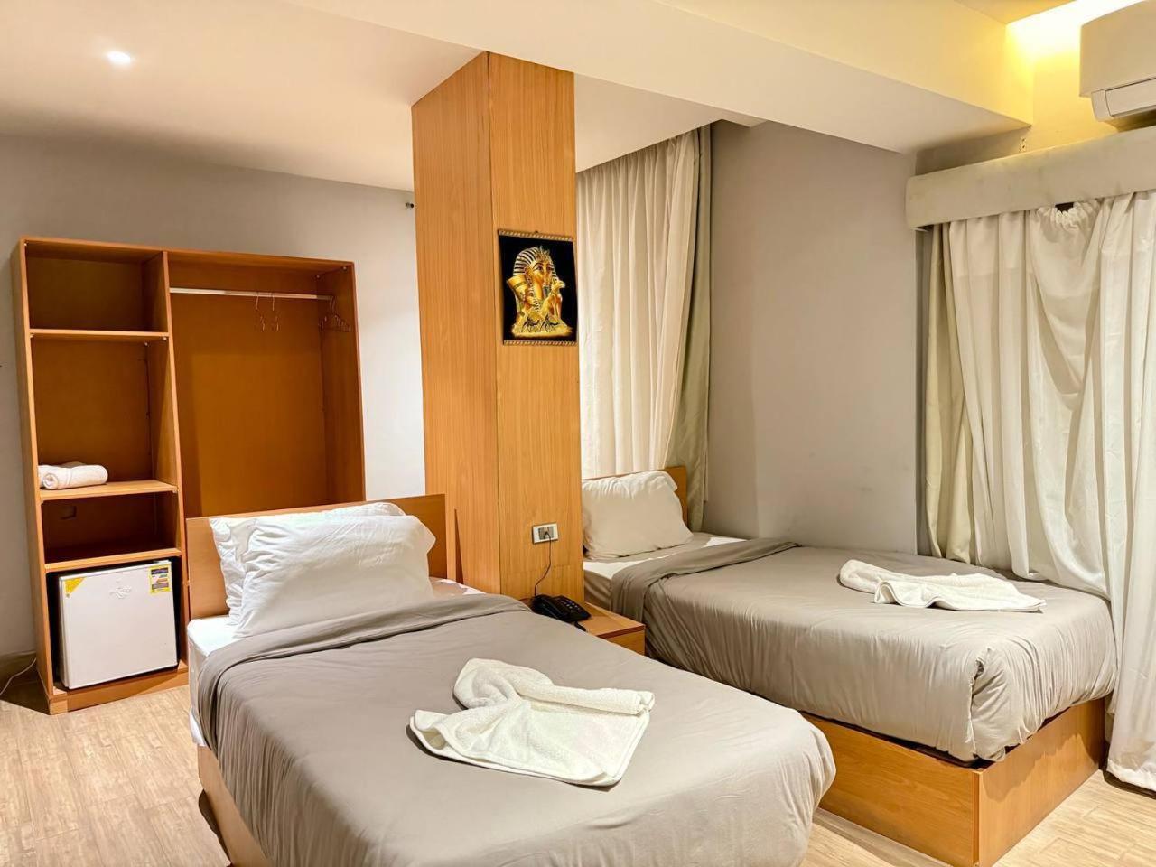 Aten Pyramids View 4* Kafret el-Gabal