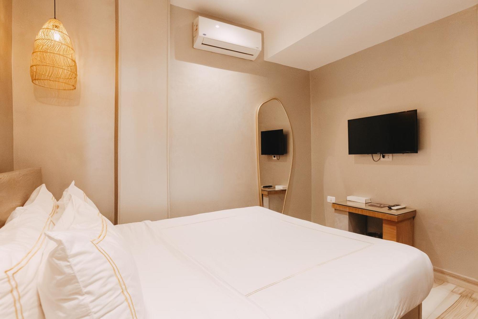 Inn Almas Pyramids View