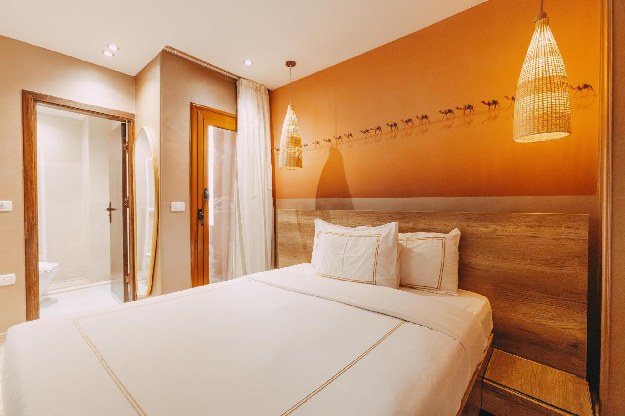 Almas Pyramids View Inn Kafrat al Jabal