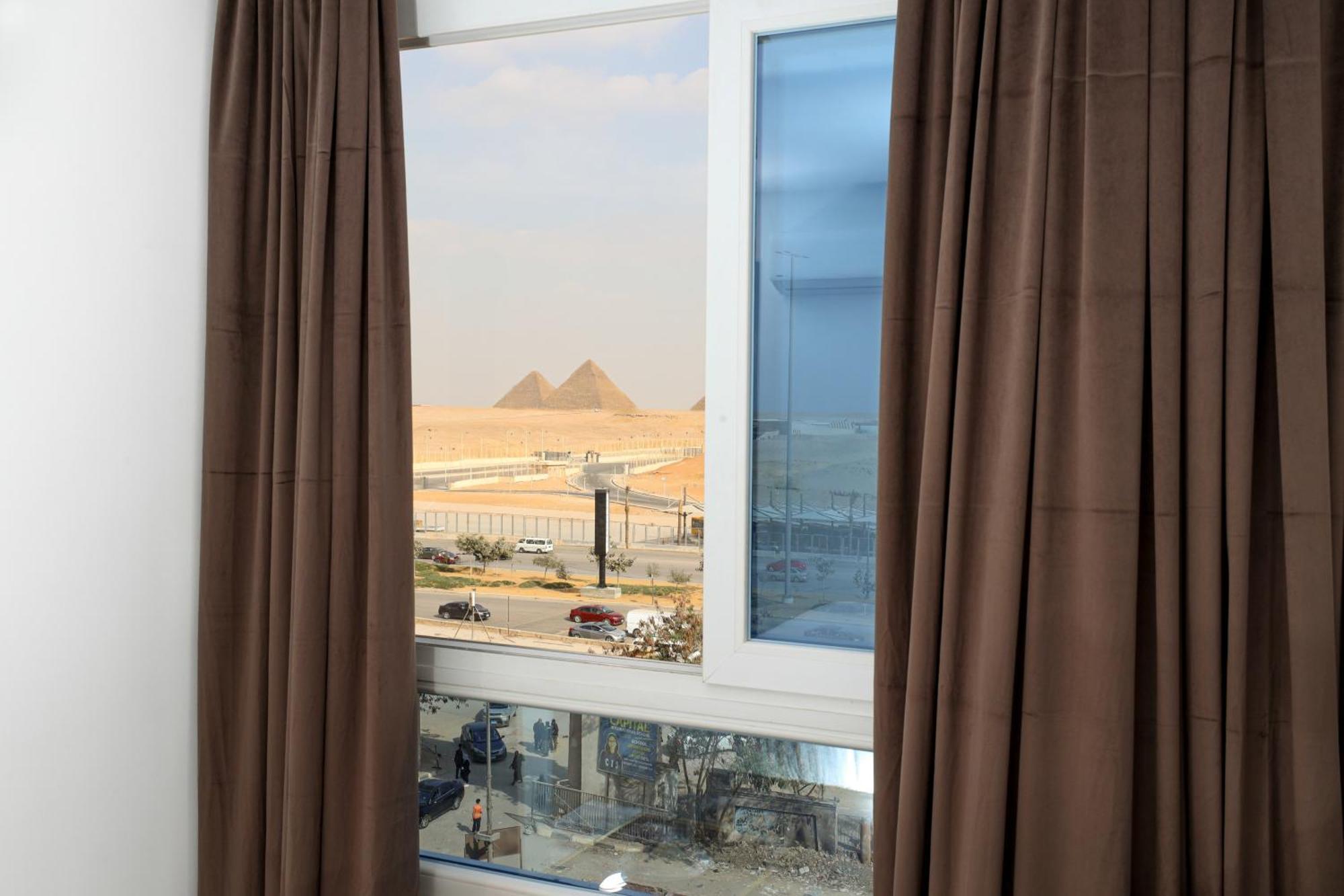 Sultan Pyramids View * Kafret el-Gabal
