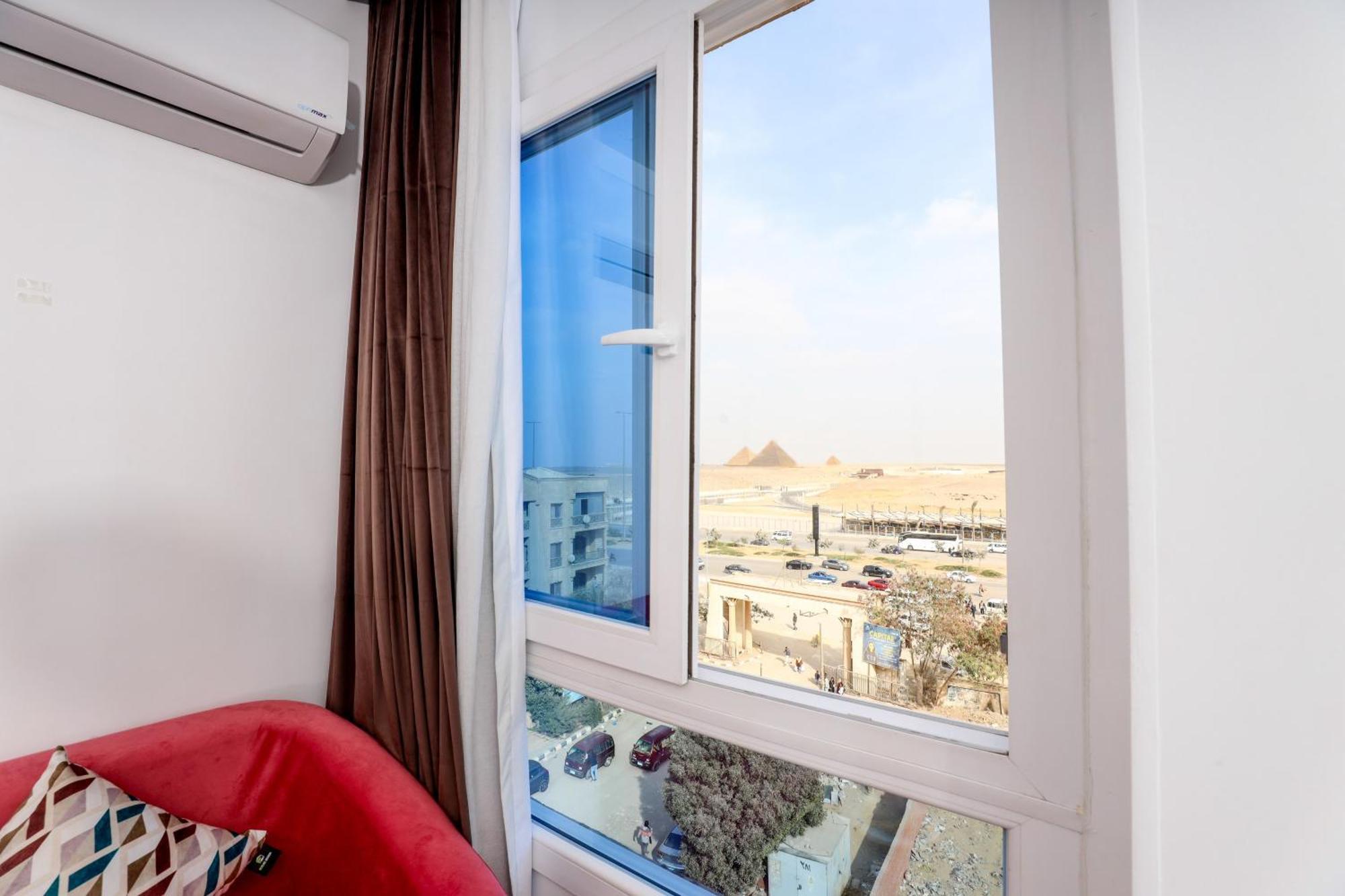 Sultan Pyramids View * Kafret el-Gabal