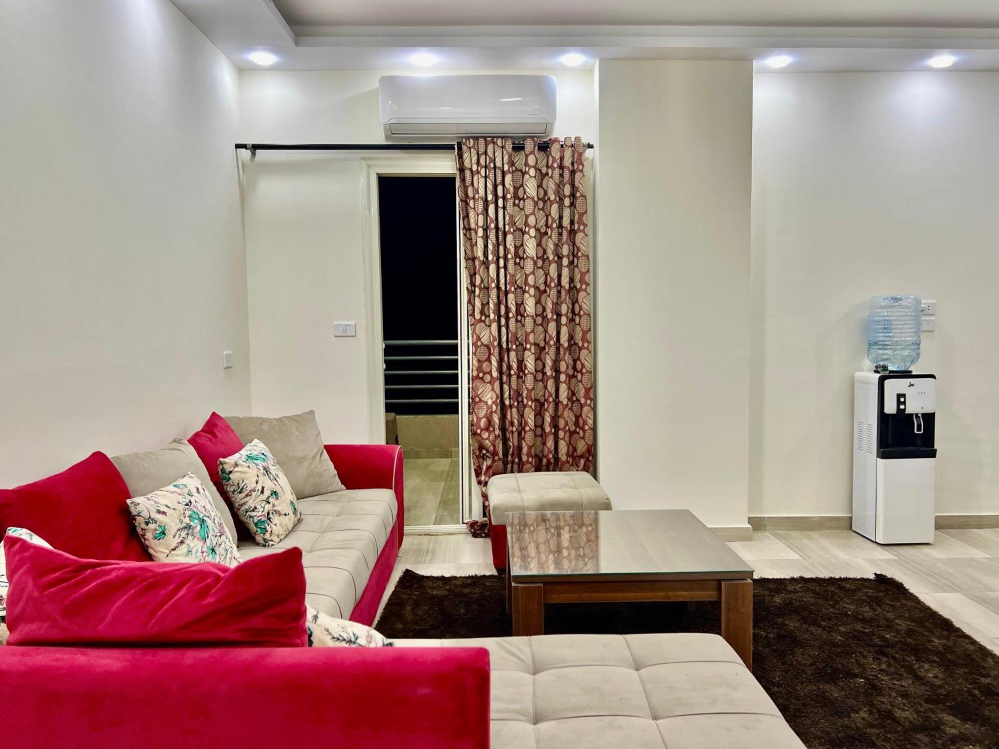Beachfront Bliss - Your Escape Awaits Hurghada