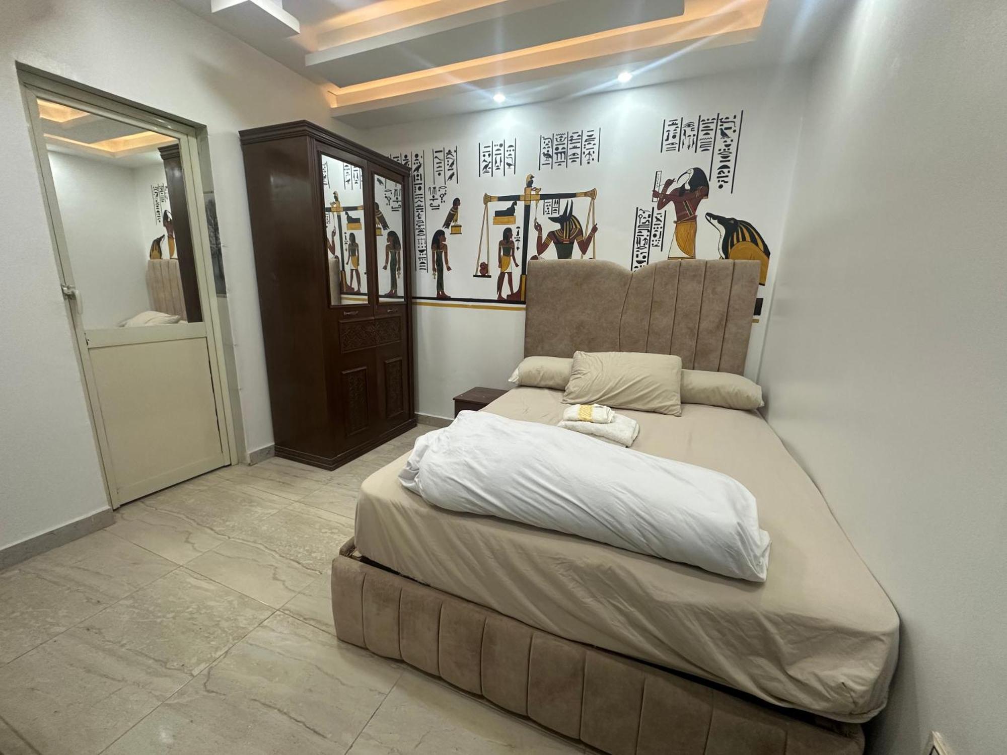 Hotel King Tut Ghatati