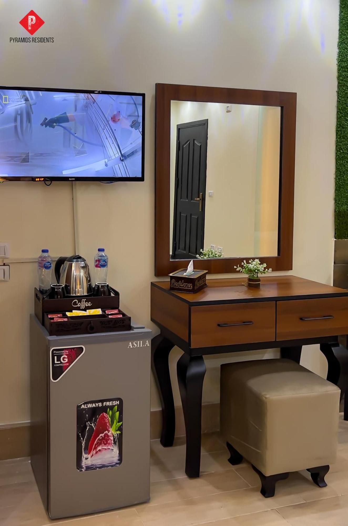 New Pyramids Residents Hostel Cairo