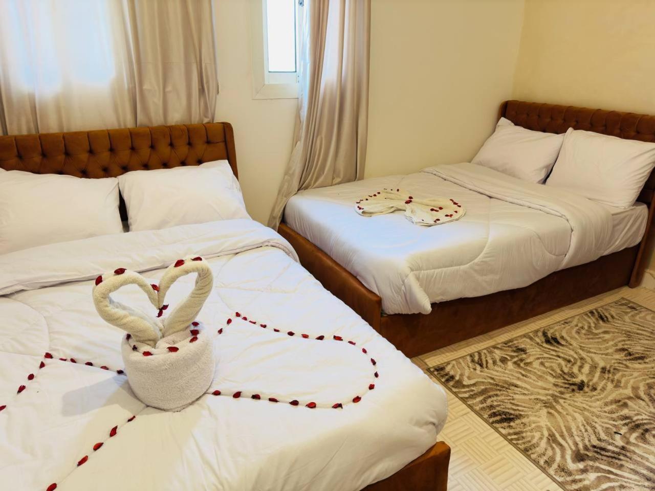 Pyramids Hotel