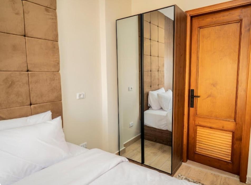 Oro Pyramids View Hotel 3*