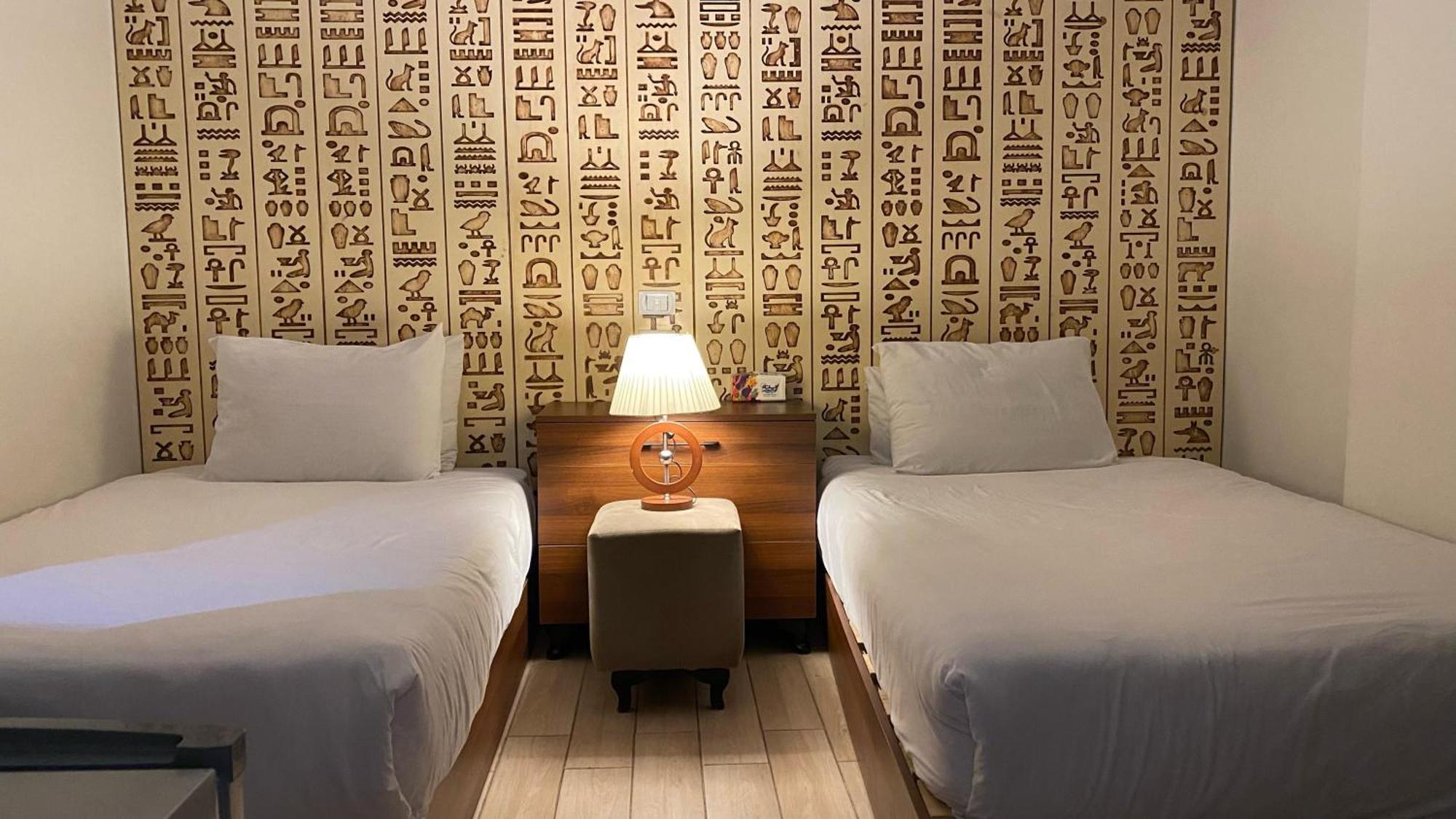 New Pyramids Residents Hostel *
