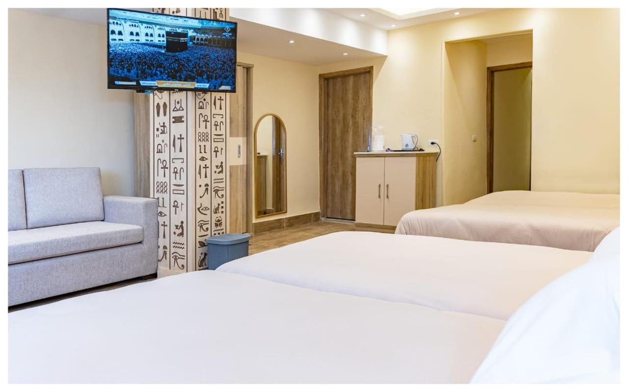 Hassan Pyramids Hotel