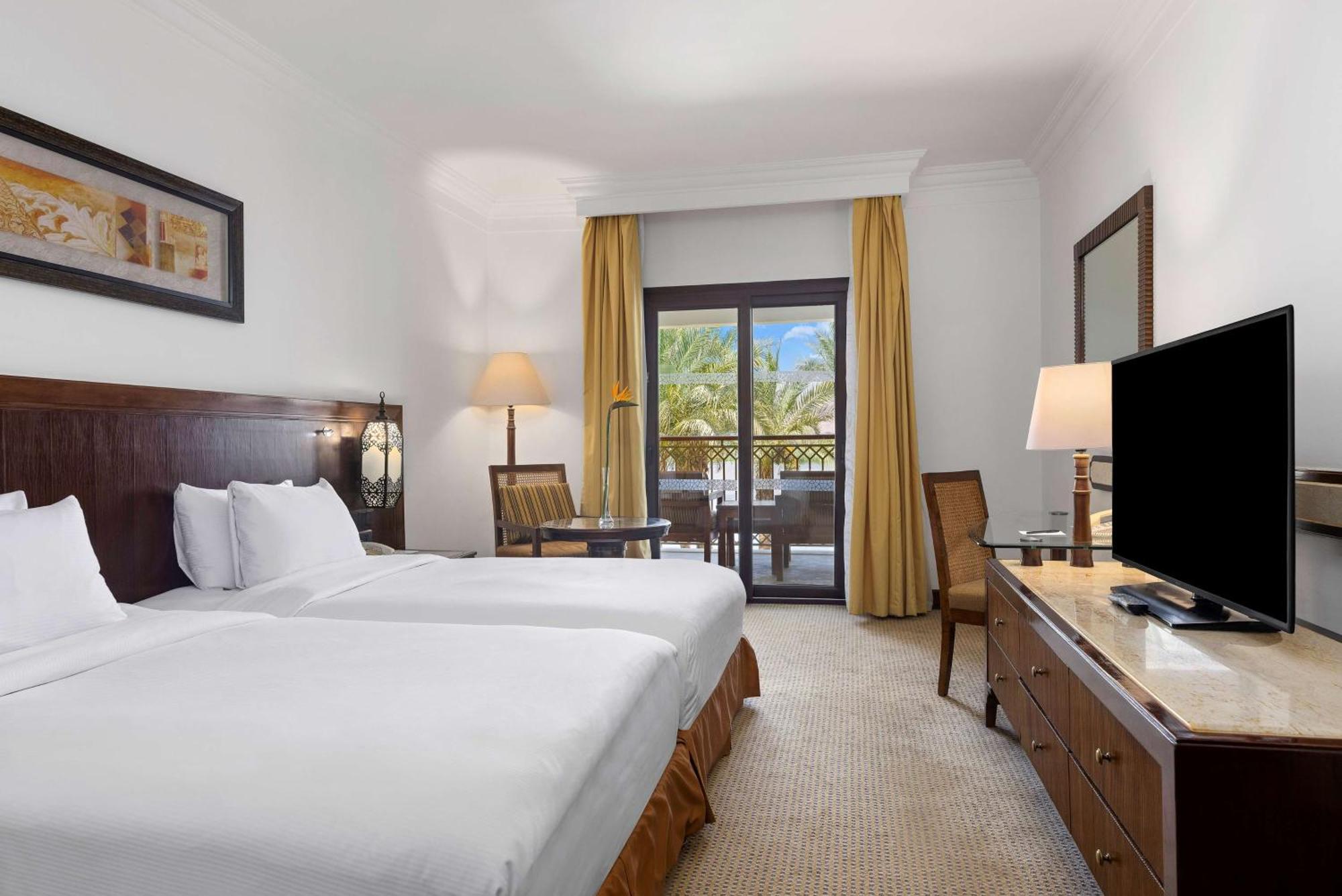 Hilton & 5* Luxor
