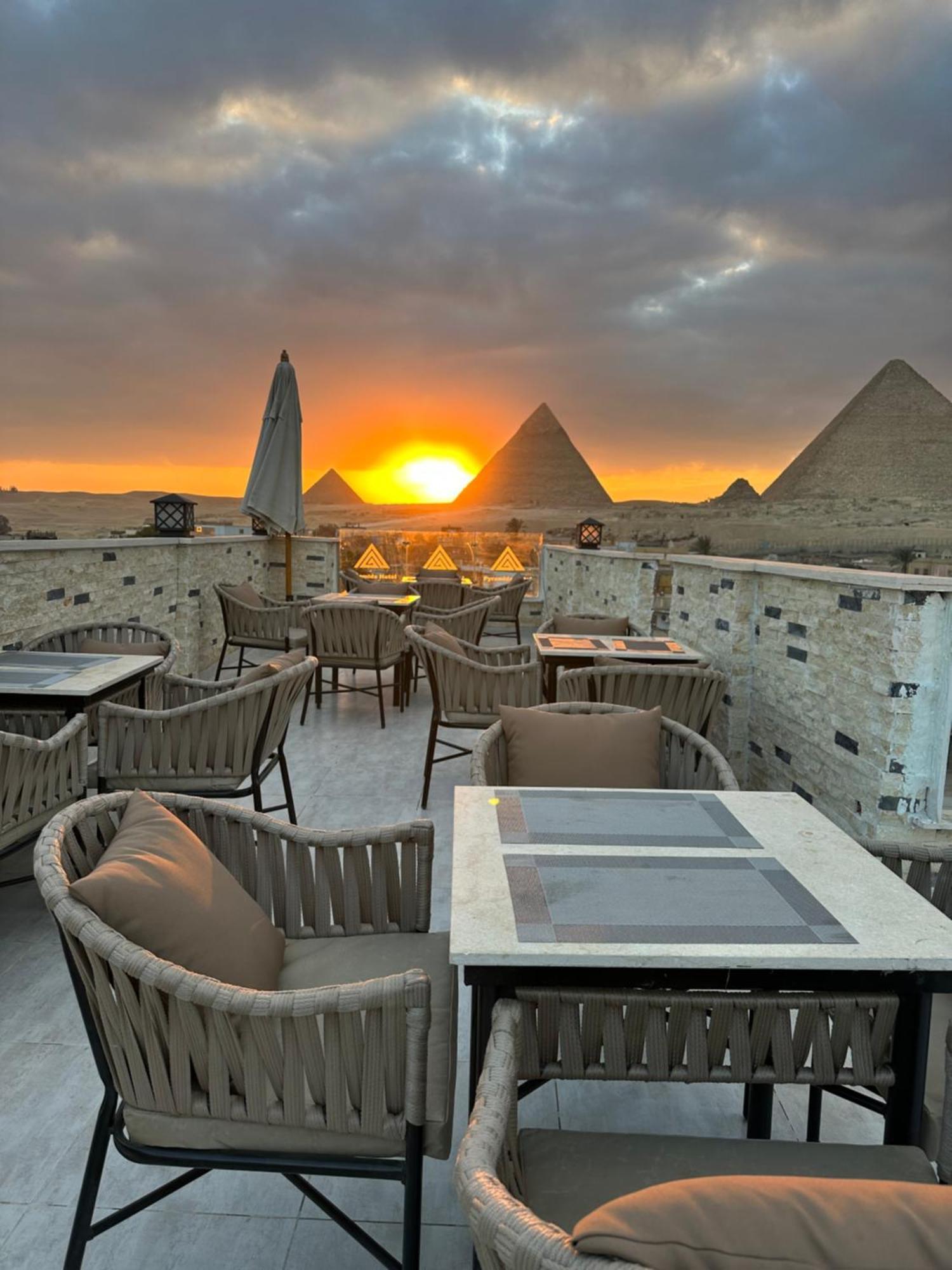Tecno Pyramids Hotel 4*