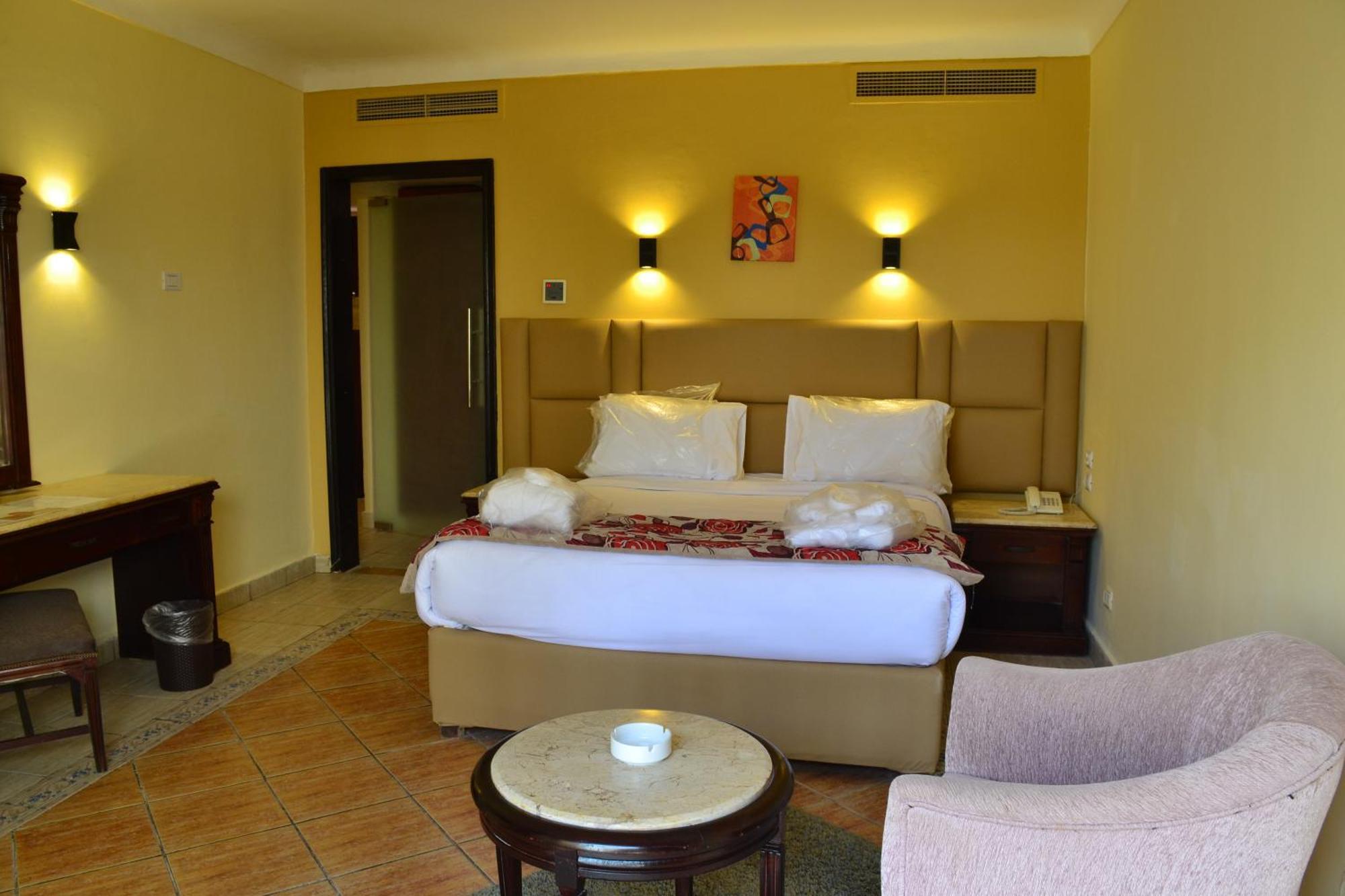 Hotel Royal Regency Club 5*