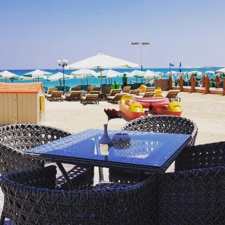 Riviera Hotel 4*
