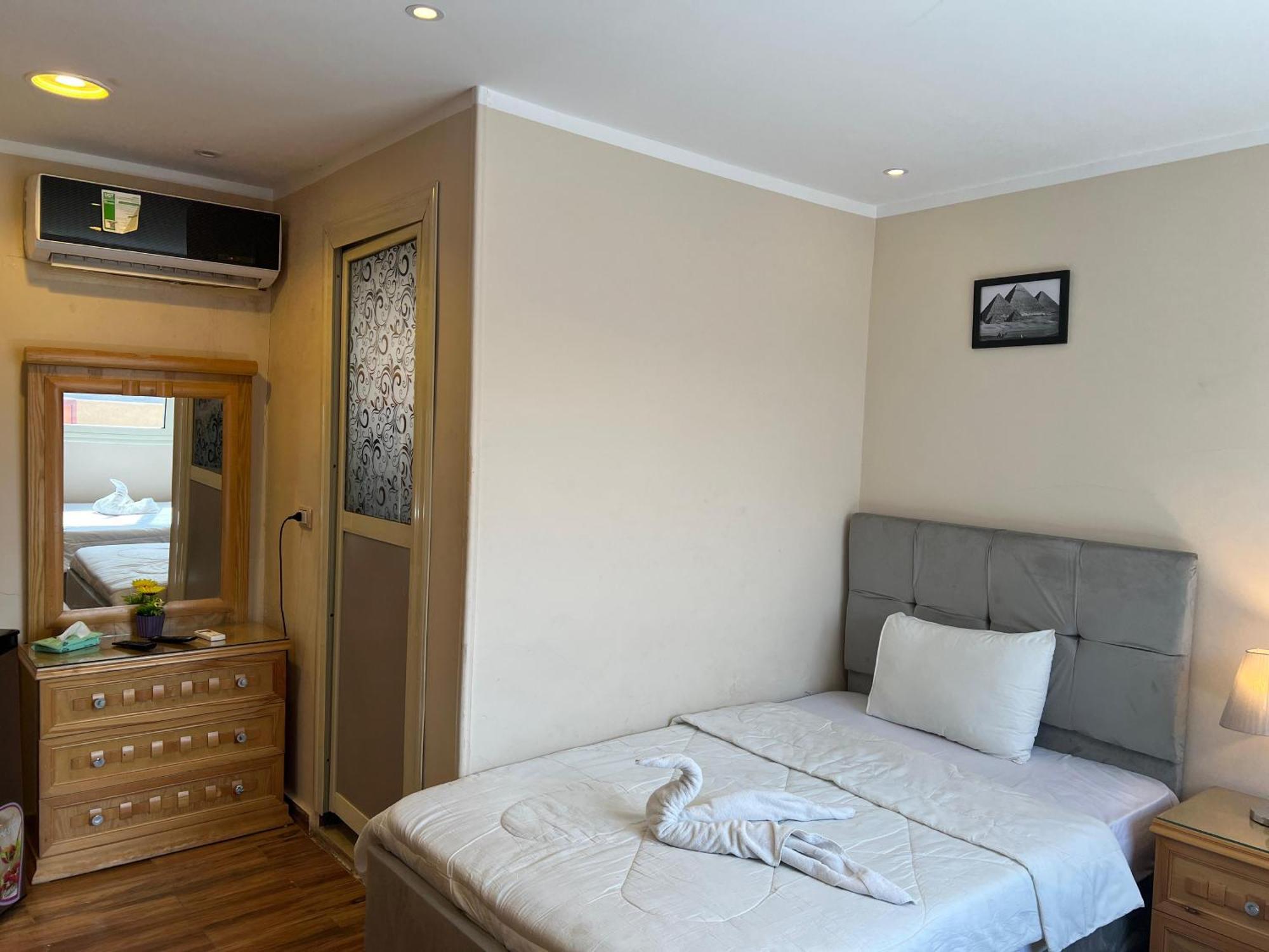 Tamara Pyramids View Guest house