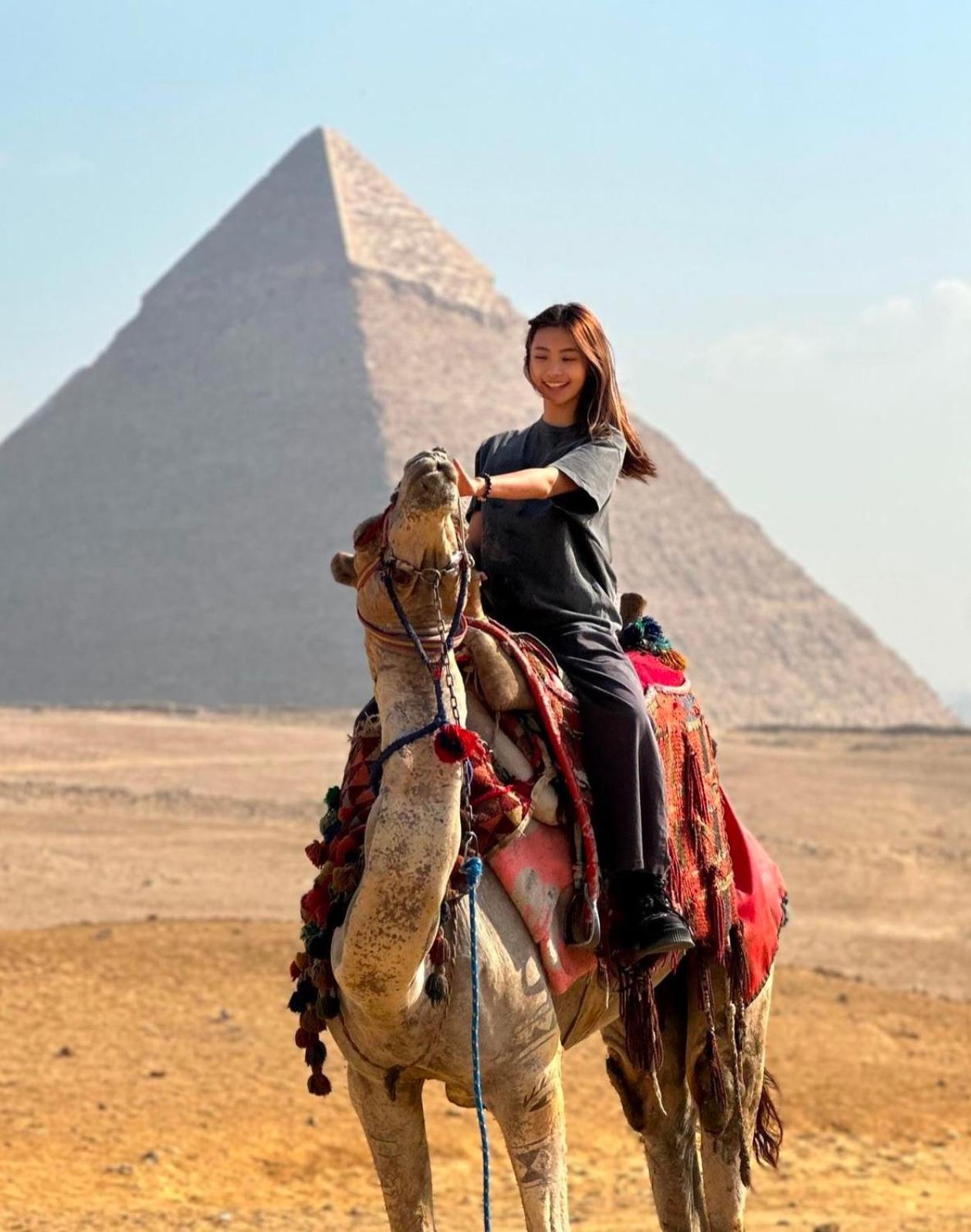 Pyramids Pyramids 4*