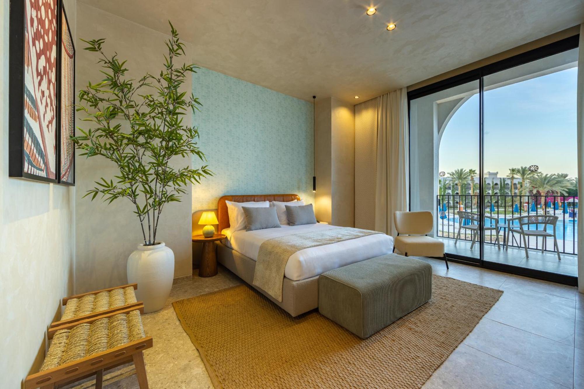 Resort Desert Rose