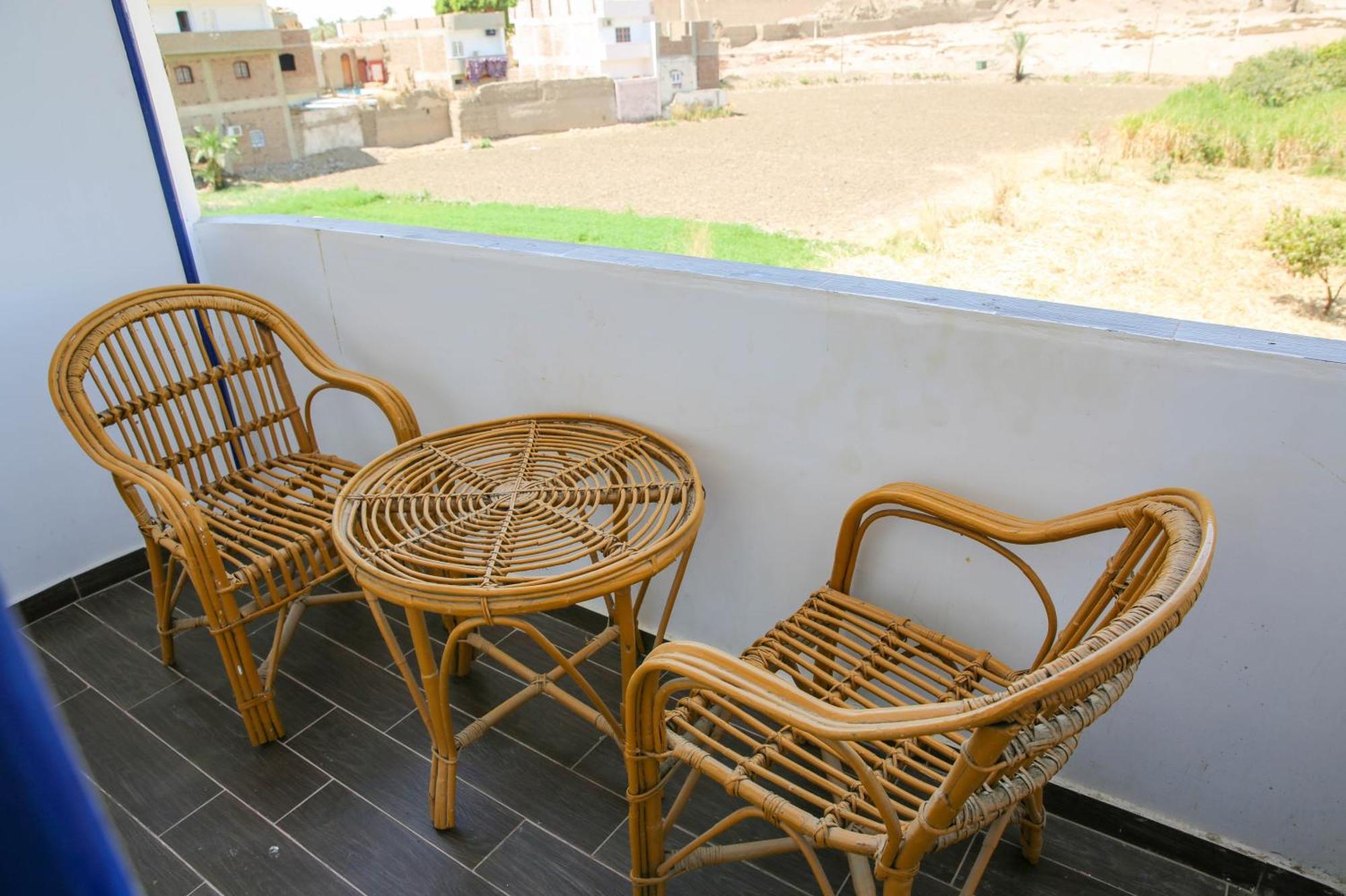 Sharqotel Hotel *