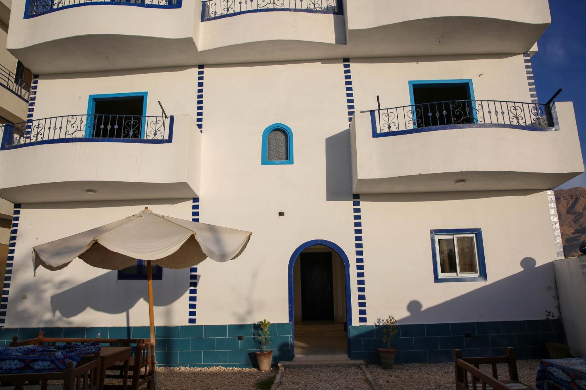 Hotel Sharqotel *