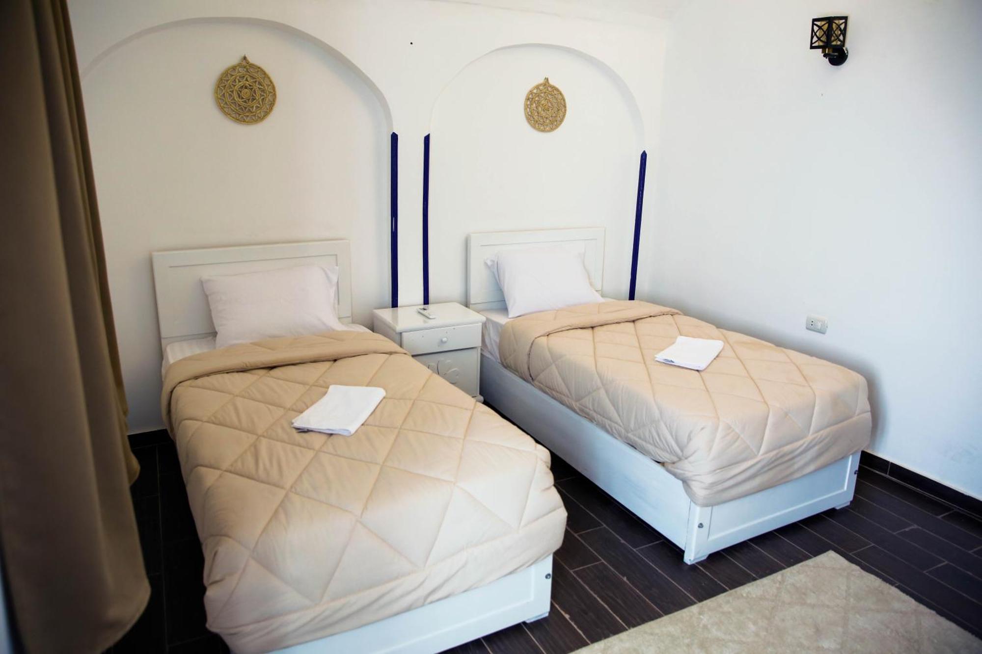 Hotel Sharqotel