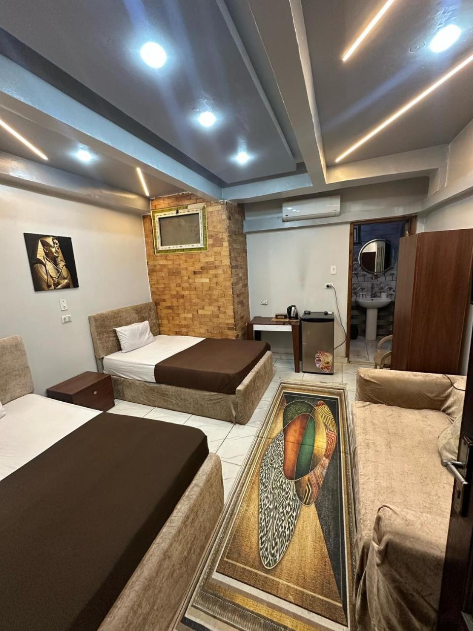 Pyramids Heaven Hotel Kafrat al Jabal