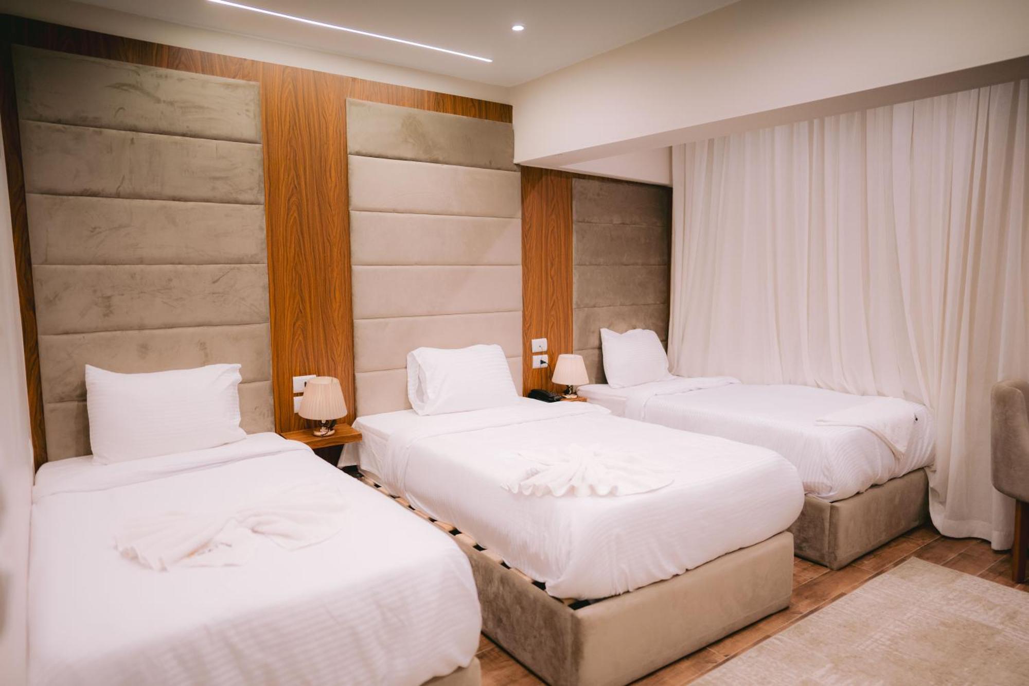 Tuya Pyramids History View Hotel 3*