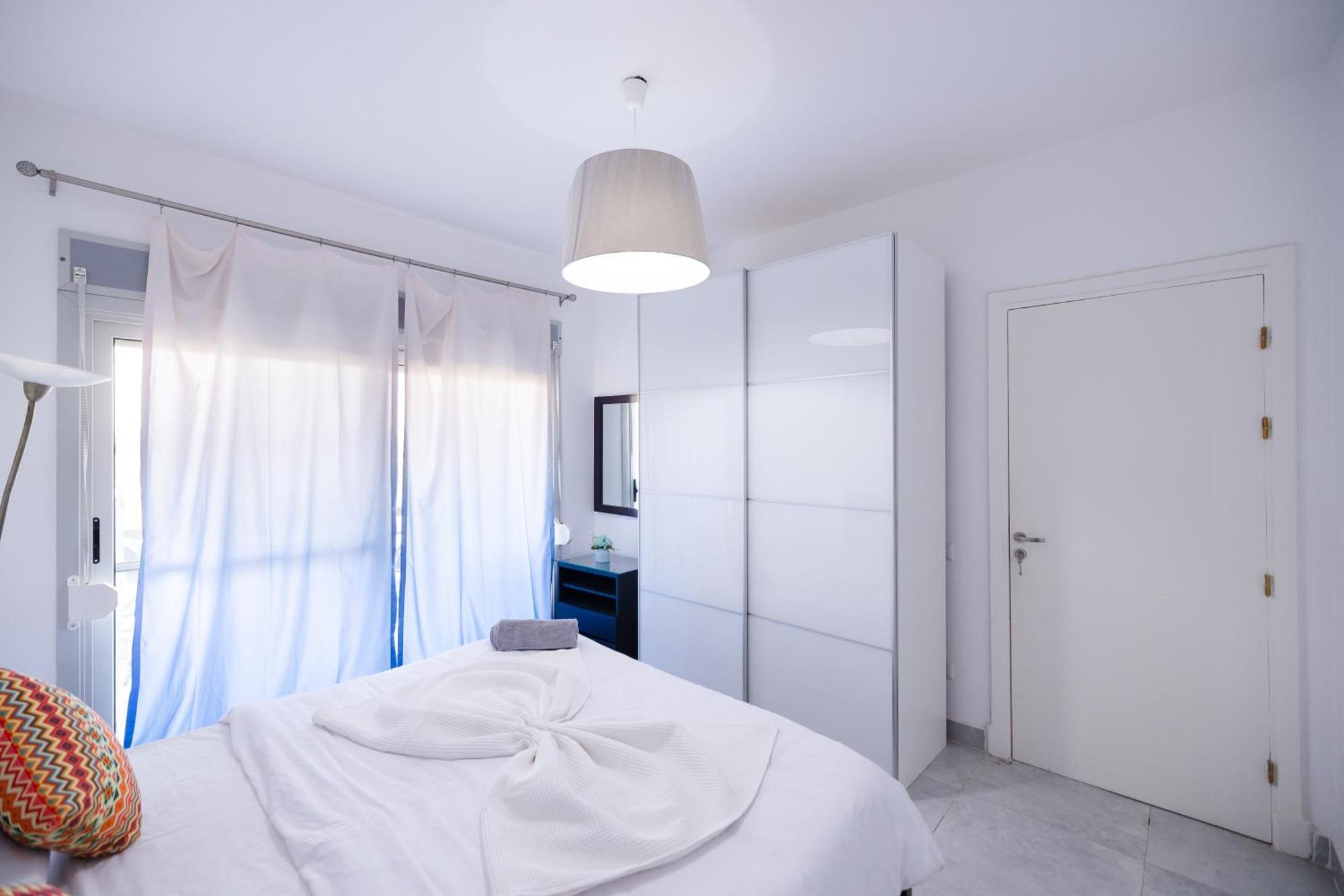 Direct To The Pool 2br Getaway In Einbay Apartment *