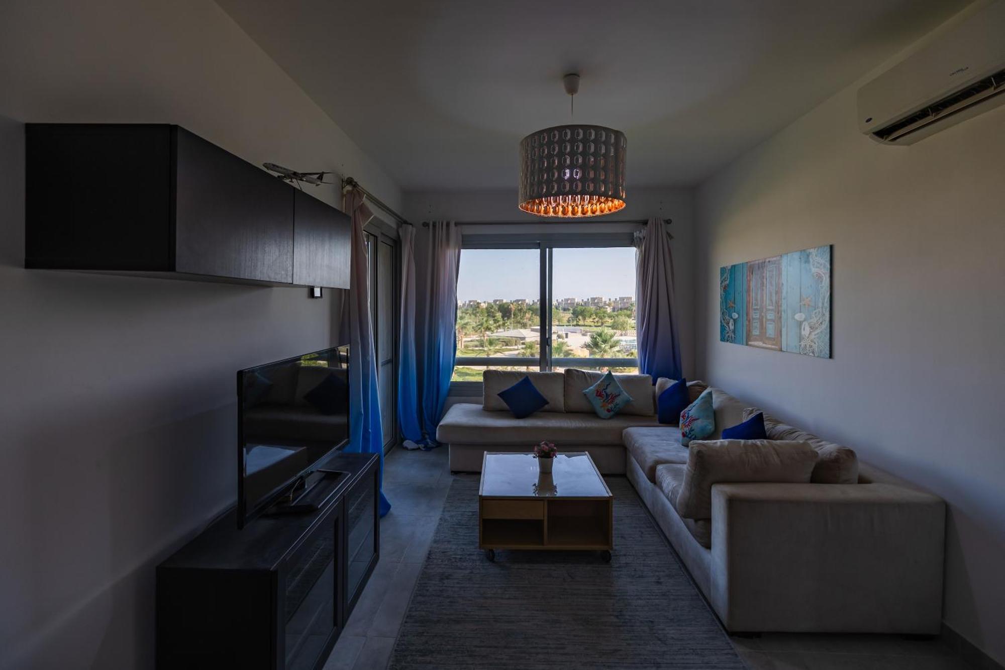 Direct To The Pool 2br Getaway In Einbay Apartment