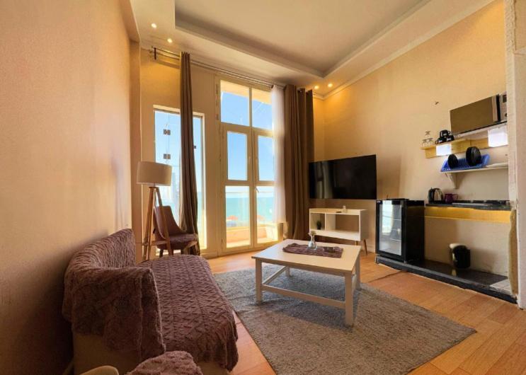 Hotel Hyat & 3*